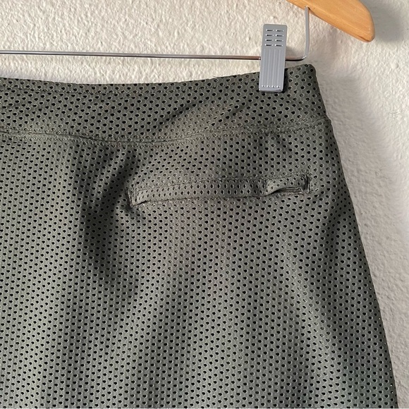 Slazenger Golf Skort Womens S Green Perforated Active Outdoor Pull on EUC - Picture 7 of 12